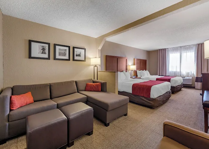 Comfort Inn & Suites Hays I-70